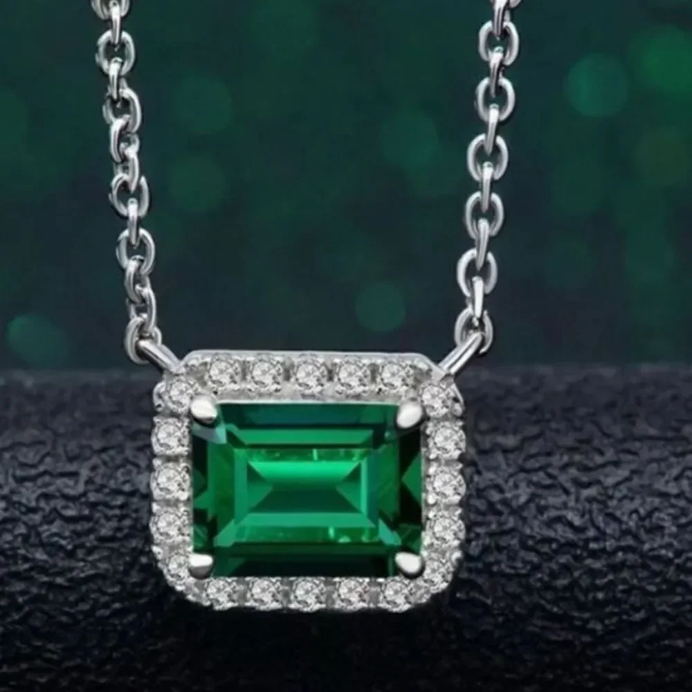 The Primavera 925 silver 18” Emerald green pendant necklace